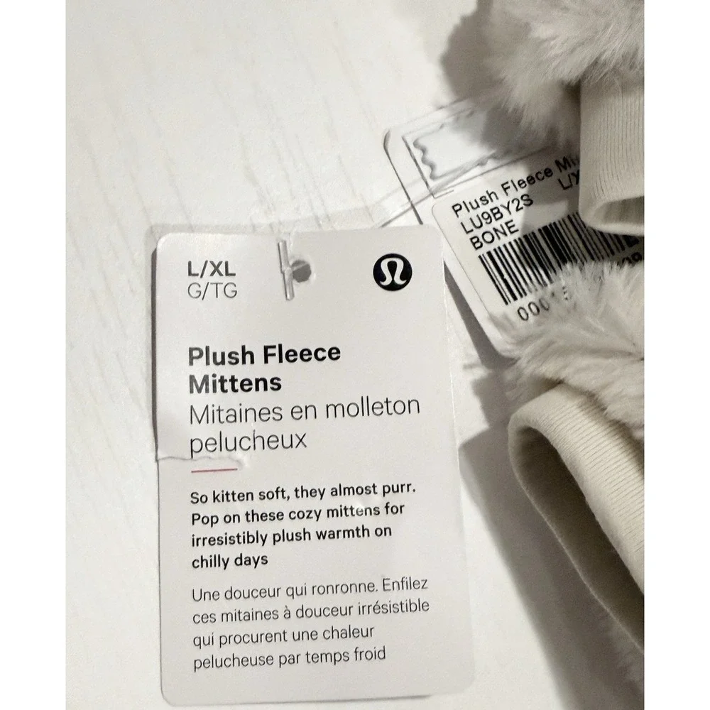 New Lululemon Plush Bone Fleece Mittens L / XL New Fur Cream Winter White Fuzzy